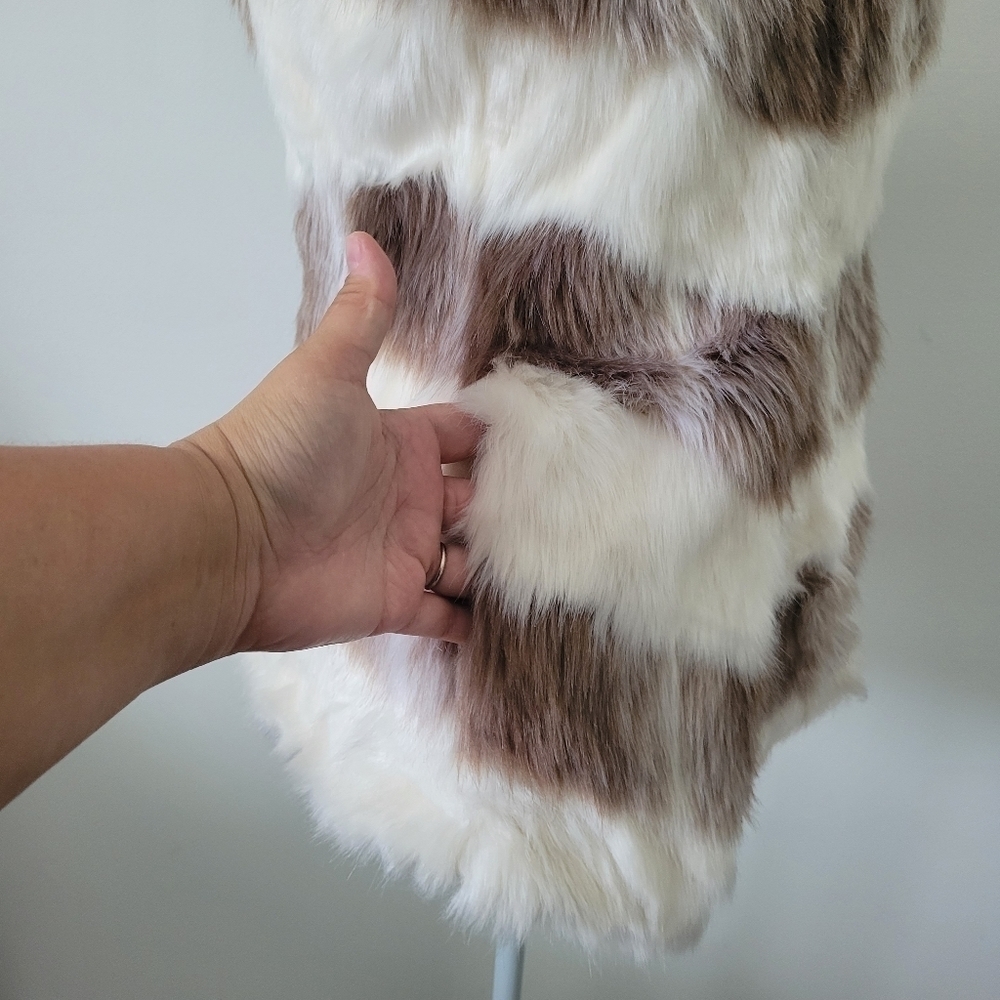 White House Black Market Faux Fur Chevro Striped Vest in brown and white Size SP - Picture 10 of 16